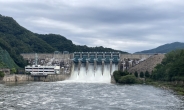 지역 주민 뭉쳐 전국 주요 댐 상류 쓰레기 수거
