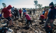 “100만달러 묻혀있다” 아르헨 쓰레기장 난리난 ‘보물찾기’ 소동