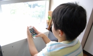 스마트폰·게임 ‘중독’된 아이들…‘이것’ 위험 높아진다