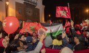 [영상] 모로코 첫 8강 진출에 전 아랍이 들썩 [월드컵]