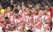 [월드컵] 크로아티아, '검은 돌풍' 모로코 2-1로 꺾고 '3위'