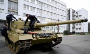 독일 군수업체 “레오파드 탱크 내년에나 우크라 전달 가능”