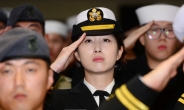해군 장교였던 회장님 둘째딸, 잘 다니던 SK하이닉스 휴직한 이유는?