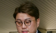 김호중, 3년전 몸싸움 영상 공개에…“내사 종결, 허위사실 유포 강경 대응”