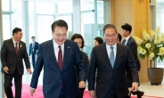 尹, 리창 총리와 회담 