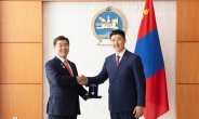 대한항공, 몽골 정부로부터 ‘우정의 메달’ 받아…사회공헌 활동에 감사
