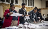 남아공 총선서 ‘만델라당’ 30년만에 과반 붕괴