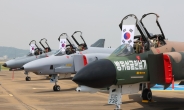 “굿바이 팬텀” 이영수 공군총장 F-4E 지휘비행