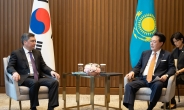 尹 “협력 구체화 기대”, 카자흐 총리 “실무 차원서 모든 지원”
