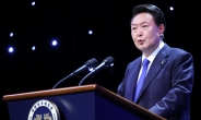 尹, 파나마 대통령 취임식 경축 특사단으로 박상우·홍수환 파견