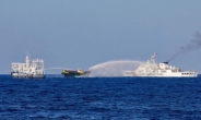 “14억 배상해” 중국 해경 공격에 뿔난 필리핀…中 대답은?