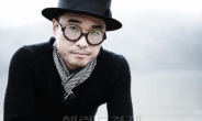 김건모, 신곡 공개하자마자 온라인 음악사이트 ‘석권’
