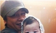 양현석 딸 공개 ‘화제’…“아빠랑 붕어빵…행복한 미소 한가득”