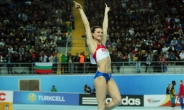 ‘미녀새’ 이신바예바 6년만에 세계선수권 금메달