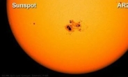 초대형 태양 흑점 발견, 24년 만 최대 크기…지구보다 무려?