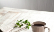 브런치카페의 따뜻한 커피와 파니니, 직장인 식사 메뉴로 '인기'