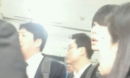 박효신 ‘배상금 변제거부 혐의’로 재판 출석