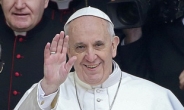 프란치스코 교황 첫 회칙 발표, “지구는 더불어 사는 집”