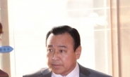 ‘성완종 리스트’ 이완구 전 총리 변호인, 첫 재판서 “돈 받은 적 없다”