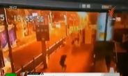 [영상]태국 방콕 폭발 순간 CCTV 영상 보니…“아이 넘어지고”