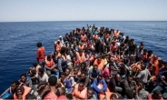 유럽 “그리스 보다 난민이 더 문제”...전년동기보다 176%↑, 각국 유입 차단 나서