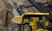 위기의 광산업계…포식자들만 살아남나