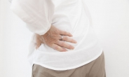 [명절후유증 극복법] 명절 후 허리 통증은 급성 요통? 척추관협착증!