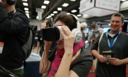 삼성전자, 진짜 현실같은 VR 헤드셋 ‘엔트림4D’ 공개