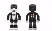 일본은 지금 ‘로봇 시대’…고교 입학한 로봇에서부터 스마트폰 로봇까지