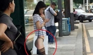 ‘끈팬티’만 입고 버스 기다리는 여성?…절묘한 착시효과