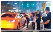 동대문 심야쇼핑 요우커“택시, 택시…왜 서지않죠”