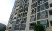 아파트서 가스폭발 사고…주민 100여명 대피