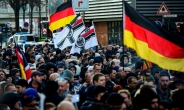 독일 신년 행사 집단 성범죄 “가해자 2000명, 피해자 1200명 이상”