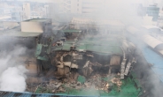 대구 서문시장 4지구 점포 전소 ‘처참함 몰골 드러내’…경찰 화재 원인 규명 총력