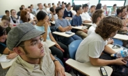 2025년까지 대학교 60개 사라질 위기…외국인 유학생이 해법?