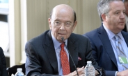 윌버 로스 미 상무장관 “IMF 비판은 쓰레기” 맹비난