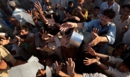 53.5도 기록적 폭염…파키스탄 물ㆍ전력 부족에 폭력사태까지