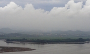 [헤럴드포토] ‘구름에 둘러쌓인 북한…’