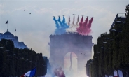 [포토뉴스] ‘월드컵 우승’ 프랑스는 축하비행