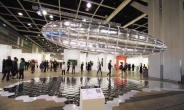 [허유림의 미술이야기]‘아트바젤 홍콩’ 수십억 그림들 완판 ‘미술사적 가치’ 하나로 지갑 열어