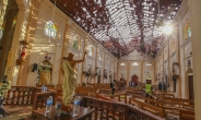 “스리랑카 부활절참사는 종교극단주의자 테러”…용의자 13명 체포, 전세계 애도물결