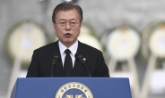 총선 의식?…전장 나선 文 대통령, 한국당과 거듭 ‘일침 핑퐁’