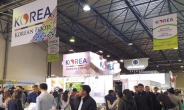 [aT와 함께하는 글로벌푸드 리포트] 한국 아삭한 배…‘카자흐 식품박람회’서 열띤 호응