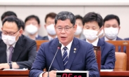 [속보] 김연철 통일부 장관 사의 표명…“남북관계 악화 책임”