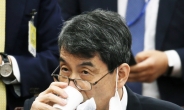 [헤럴드pic] 물 마시는 이동걸 한국산업은행 회장