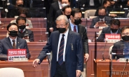 [헤럴드pic] 회의에 참석하는 국민의힘 김종인 비상대책위원장과 주호영 원내대표