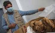 페루서 발견된 기이한 미라…밧줄에 꽁꽁 묶인 채 얼굴 감싸