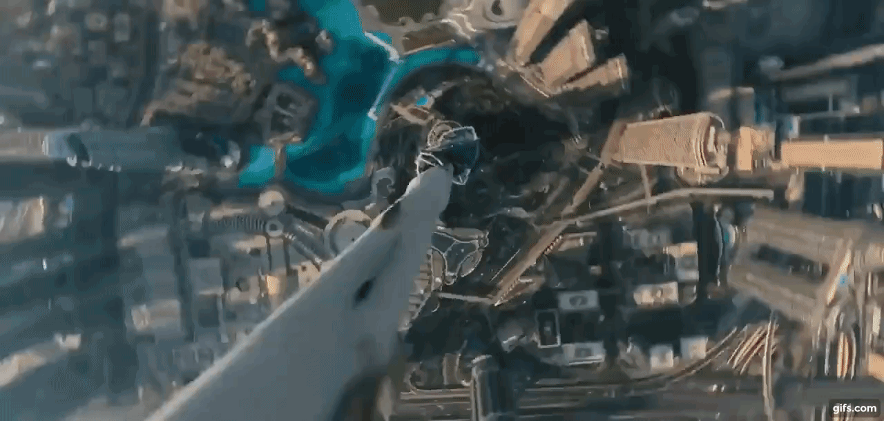 [영상] 상공 828m 건물에 선 女승무원 ‘아찔’…어떻게 찍었을까?
