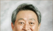 한국외대 신임 총장에 박정운 교수 취임