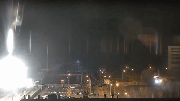 [영상] 우크라 “유럽 최대 원전, 러 포격에 화재”…방사능 수치 상승 우려 [나우,어스]